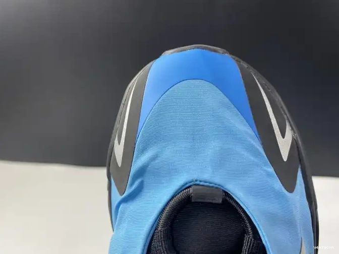 Boost Cyan' MNVN ADIDAS Yeezy GZ3079 'Bright 700 0702